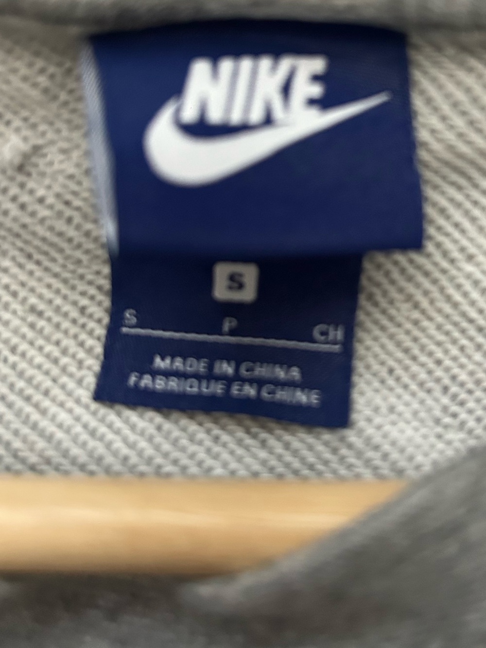 Nike Cropped Crew Neck Sweatshirt - Picture 9 of 11